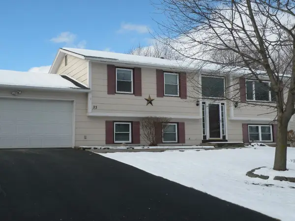 33 Groveview Circle, Rochester, NY 14612