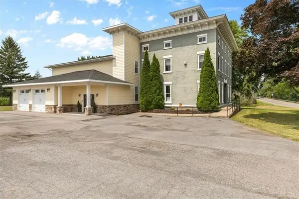 180 Geneva Street, Lyons, NY 14489