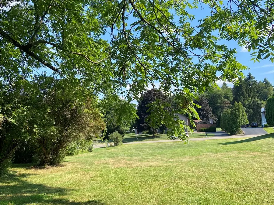 114 Nottingham Way, Elmira, NY 14903 - Image #2