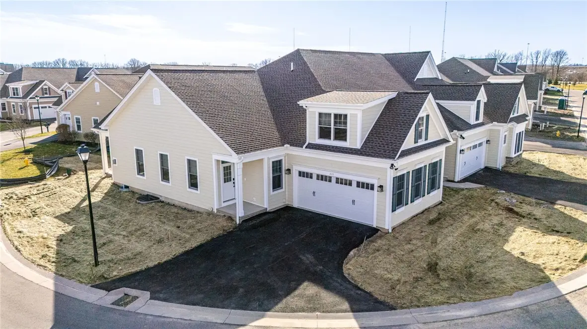 235 Bretlyn Cir, Rochester, NY 14618 - Image #1