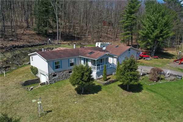 1215 Bush Hill Road, Hancock, NY 13783