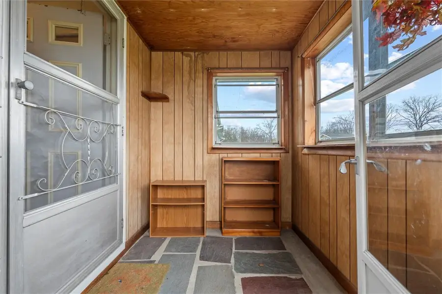 211 Charlane Parkway, Syracuse, NY 13212 - Image #2