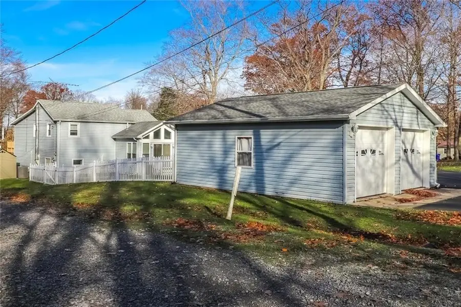 13305 Lakeview Drive, Waterport, NY 14571 - Image #3