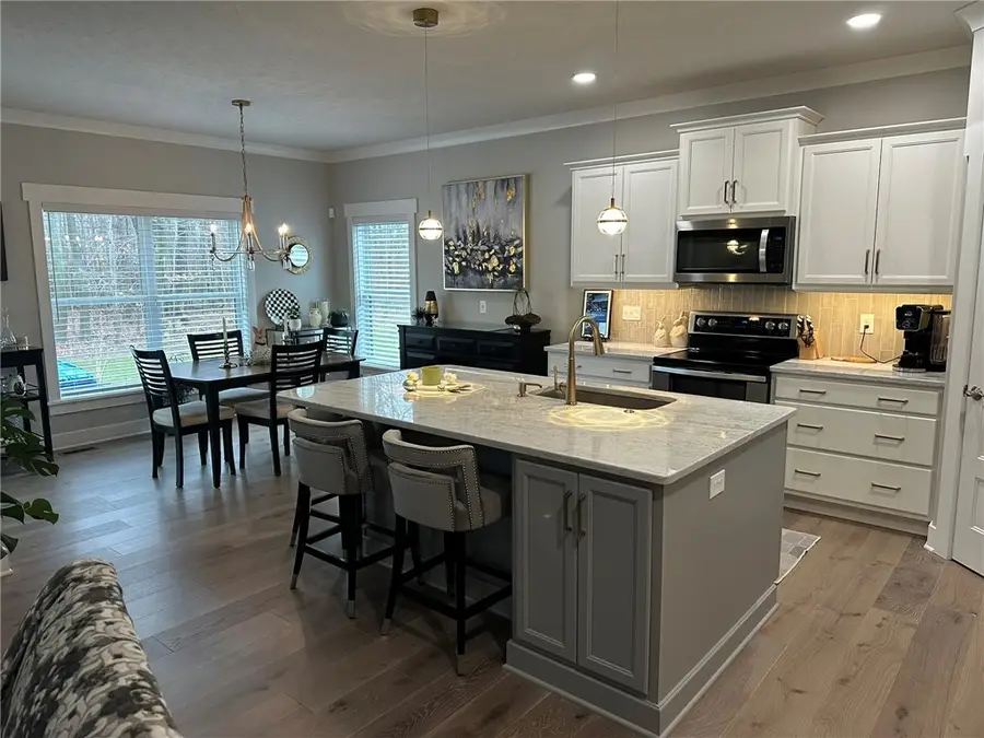 430 Whistlers Cove Lane, Rochester, NY 14612 - Image #2