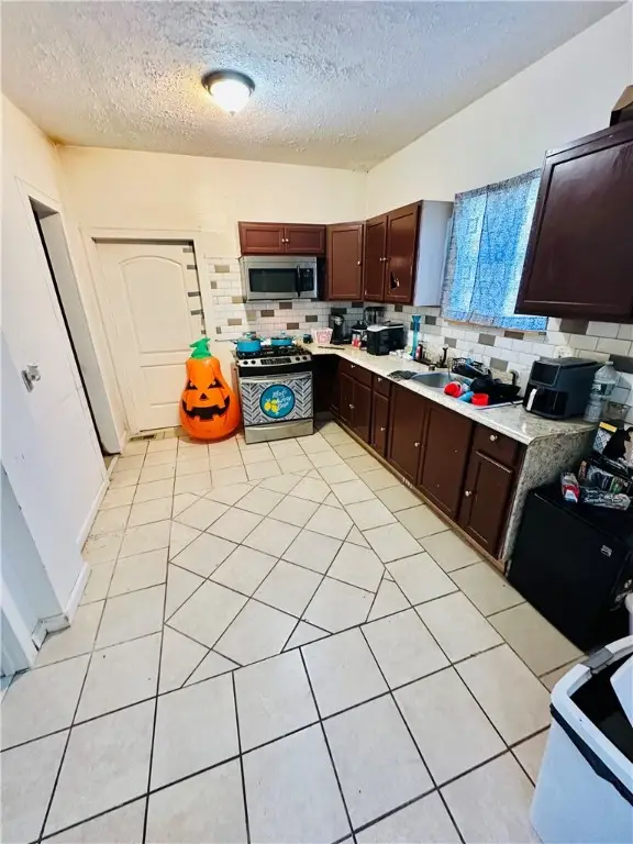 26 Kohlman Street, Rochester, NY 14621 - #3