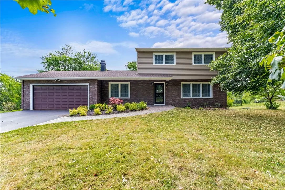 10 Matthew Drive, Fairport, NY 14450 - Image #1