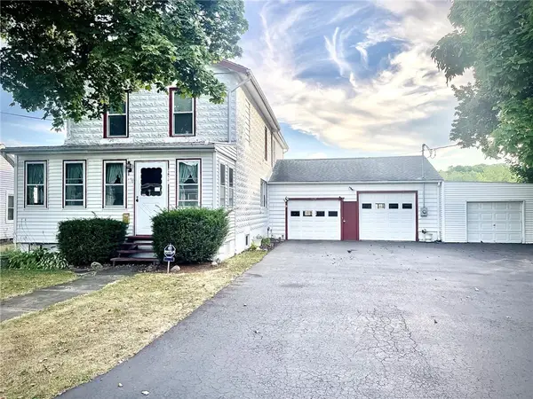 1034 Plain Street, Newark, NY 14513