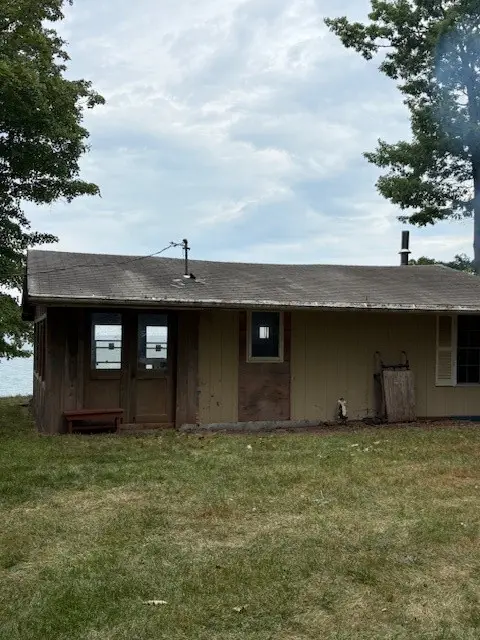 6191 E Lake Road, Burt, NY 14028 - Image #1