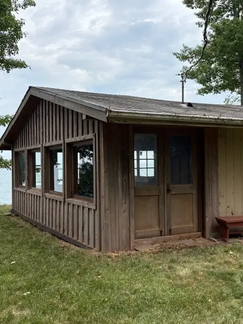 6191 E Lake Road, Burt, NY 14028 - Image #2