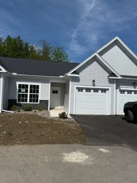 6211 Blossom Ridge, Ontario, NY 14519 - Image #1