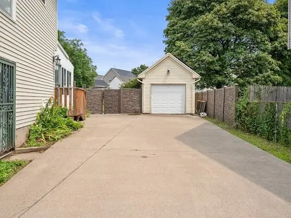 24 Peters Place, Rochester, NY 14605 - Image #2