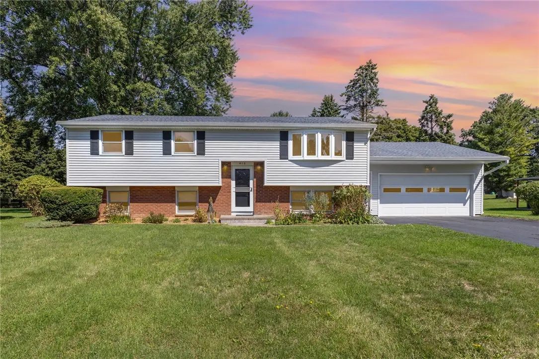 410 Tara Lane, Webster, NY 14580 - Image #1