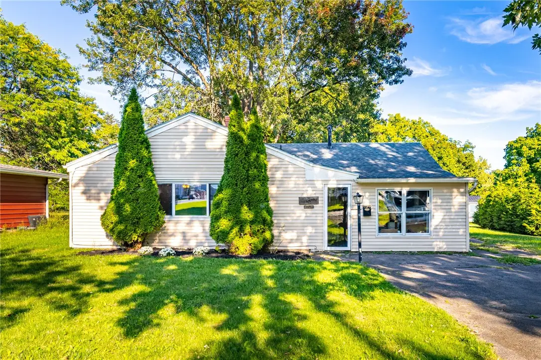 154 Hyde Parkway, Palmyra, NY 14522 - Image #1