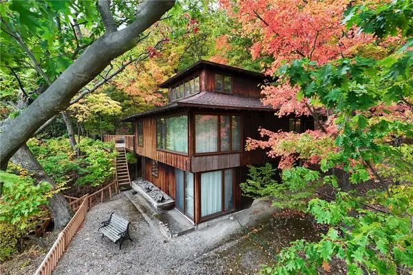 5400 Seneca Hill Drive, Canandaigua, NY 14424