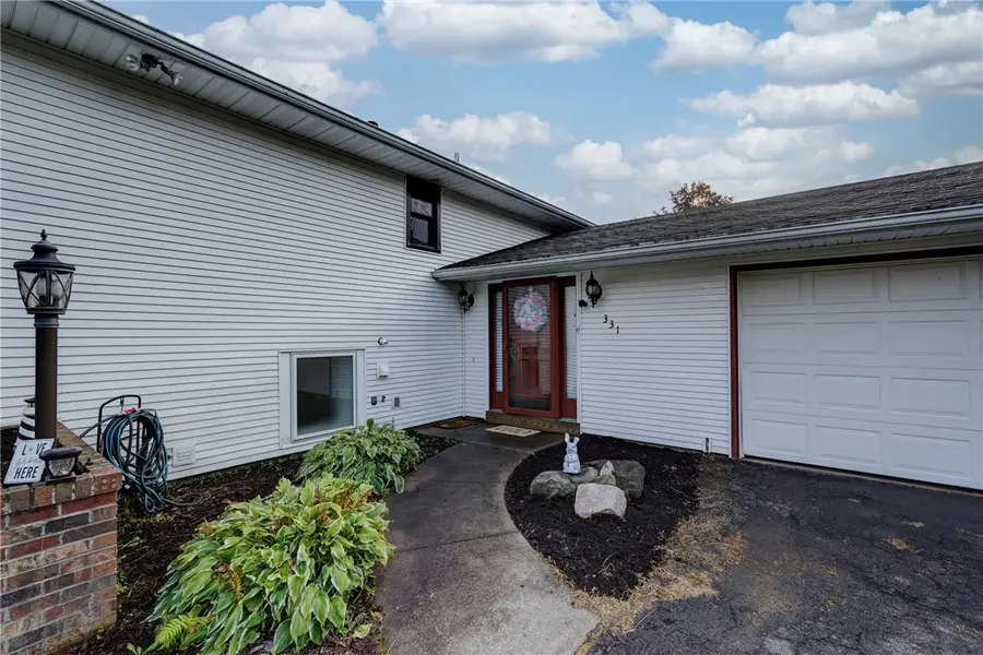 331 Phillips Rd, Webster, NY 14580 - Image #2