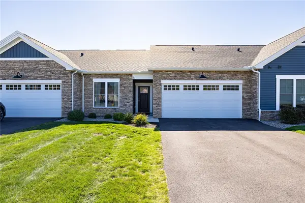 61 Autumn Leaf Trail, Webster, NY 14580