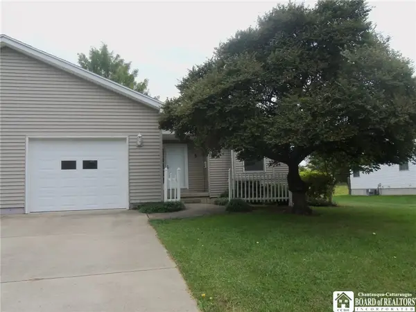 5 Pleasant Avenue, Fredonia, NY 14063