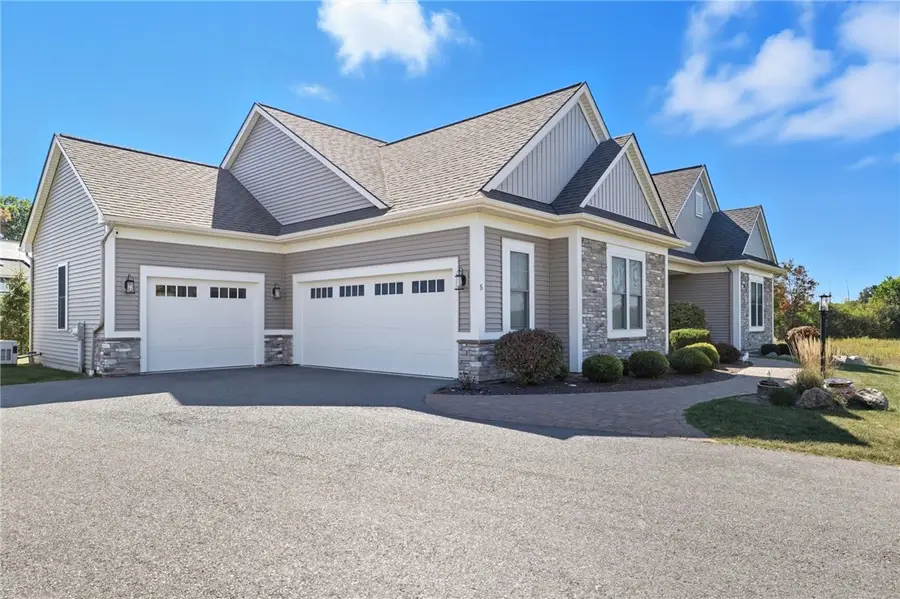 5 Coventry Ridge, Pittsford, NY 14534 - Image #2