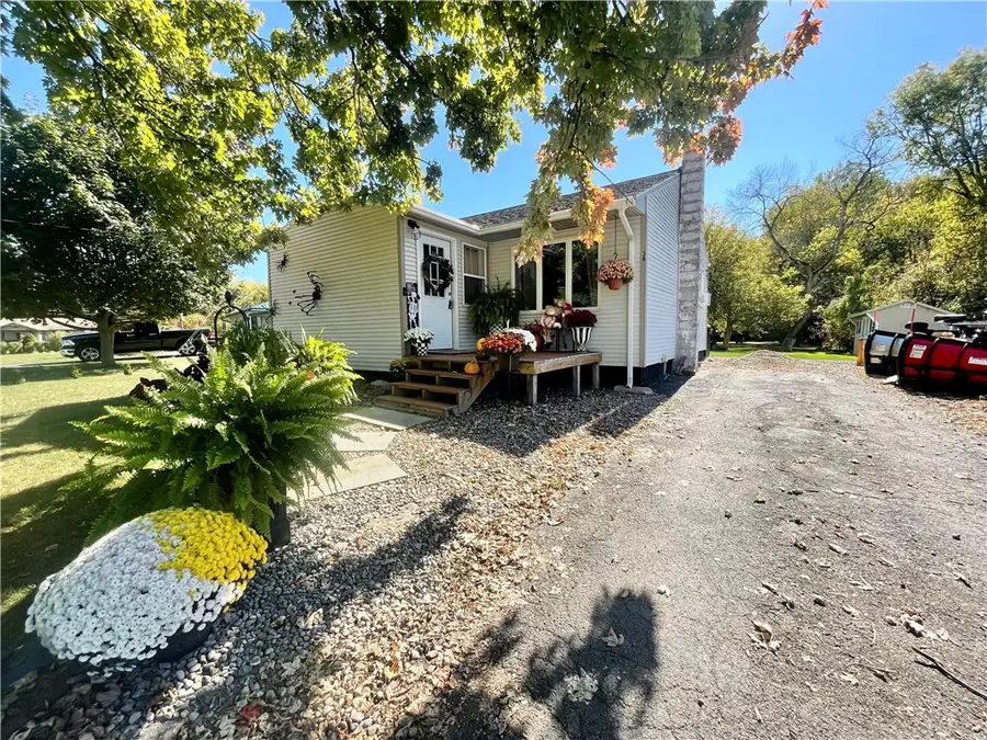 38 Elmhurst Circle, Auburn, NY 13021 - Image #2