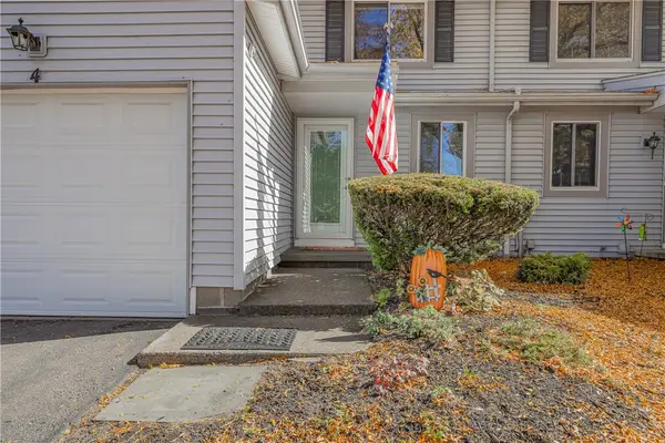 4 Arbor Court, Fairport, NY 14450