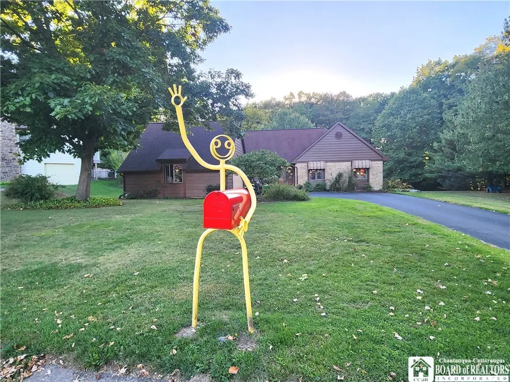 28 Rosalyn Court, Fredonia, NY 14063 - Image #1