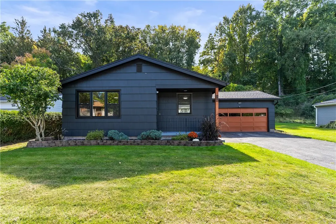 197 Eaton Rd, Rochester, NY 14617 - Image #1