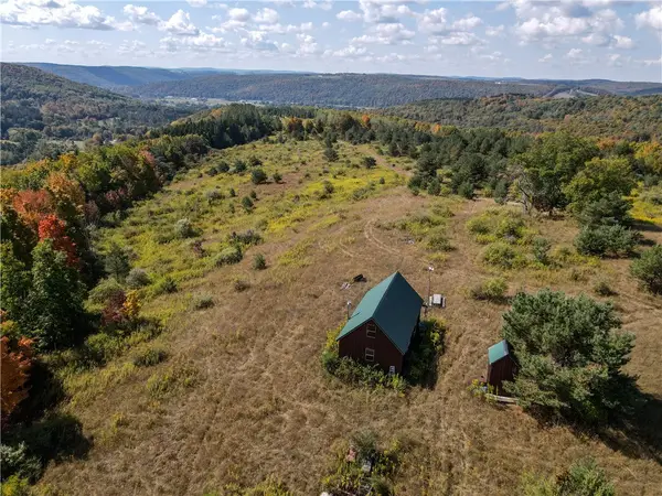 5272 County Route 8, Avoca, NY 14809