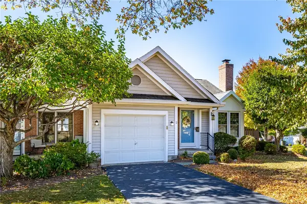 2 Great Meadow Circle, Rochester, NY 14623