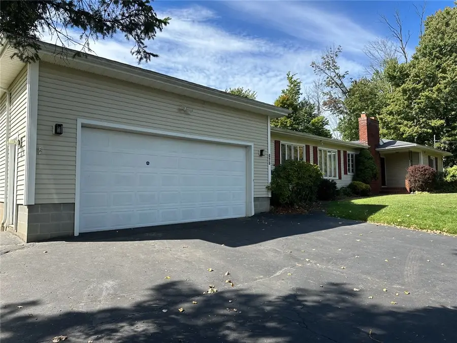 675 Maple Drive, Webster, NY 14580 - Image #2