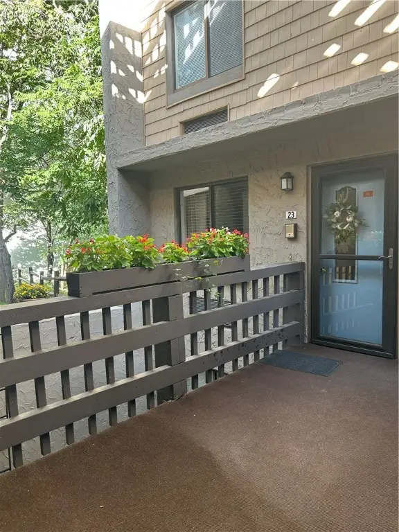 23 Cliffside Drive, Canandaigua, NY 14424