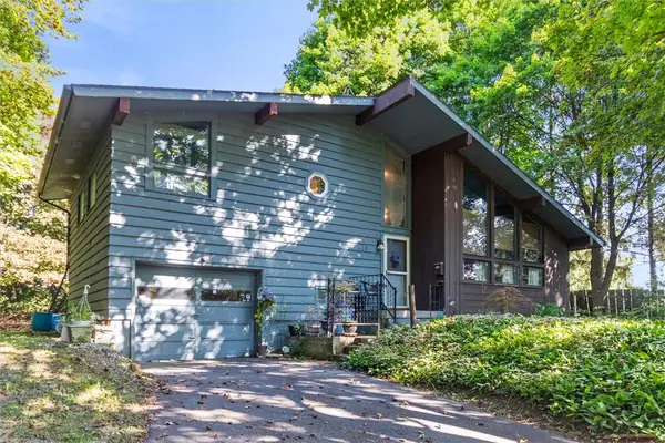 128 Vienna Rd, Newark, NY 14513