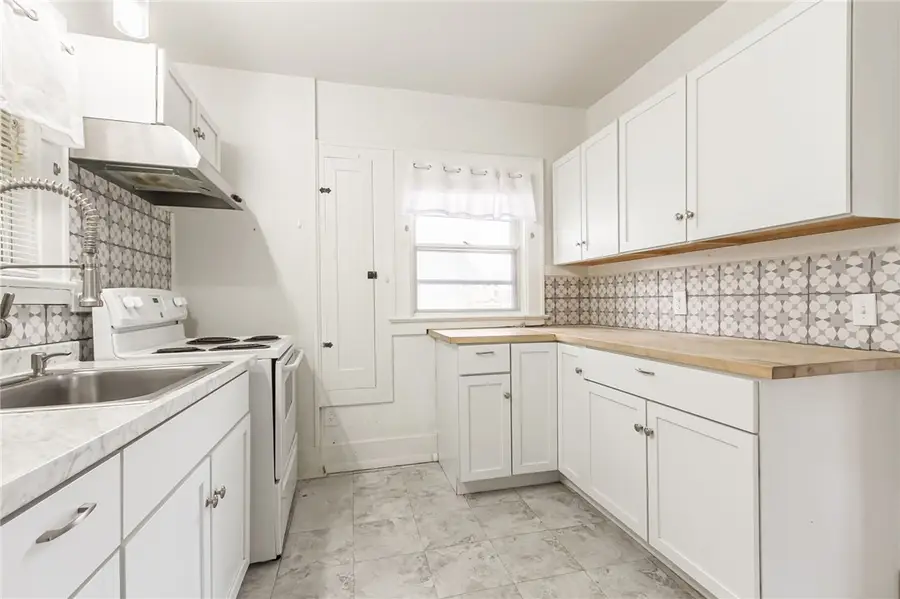 334 E Ridge Road, Rochester, NY 14621 - Image #3