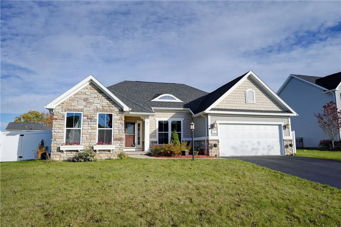 7 Willow Bridge Trail, Penfield, NY 14526 - Image #1
