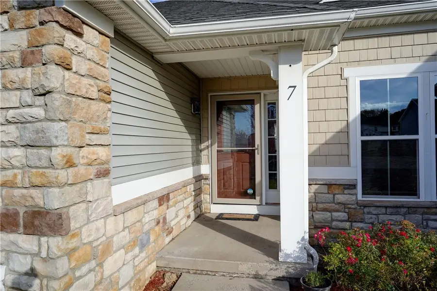 7 Willow Bridge Trail, Penfield, NY 14526 - Image #2