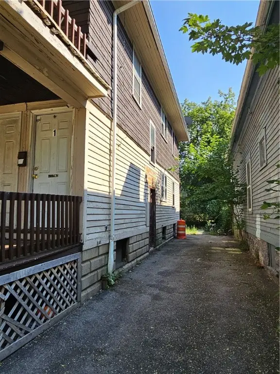 931 Avenue D Avenue, Rochester, NY 14621 - Image #2