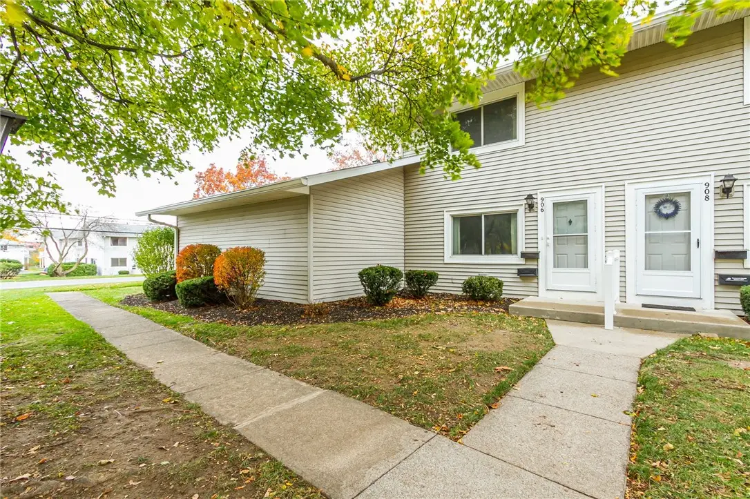 906 Eastbrooke Lane, Rochester, NY 14618 - Image #1