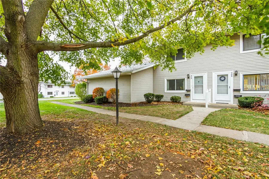 906 Eastbrooke Lane, Rochester, NY 14618 - Image #2