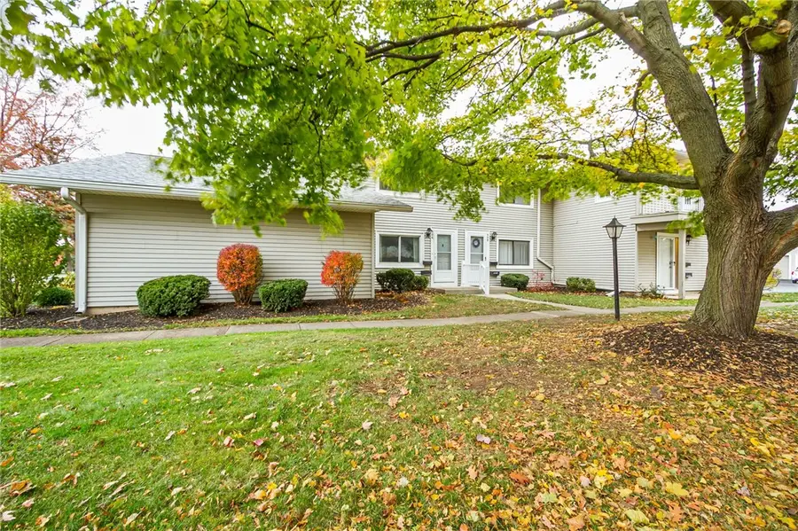 906 Eastbrooke Lane, Rochester, NY 14618 - Image #3