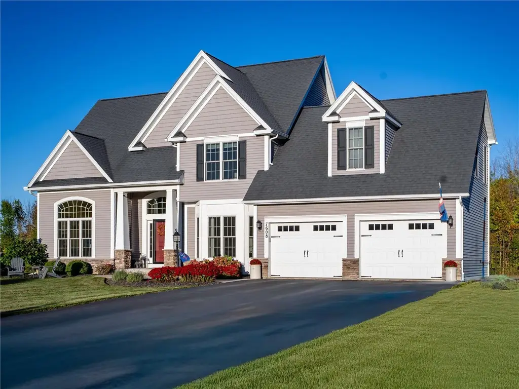 7608 Lake Meadow Drive, Ontario, NY 14519 - Image #1
