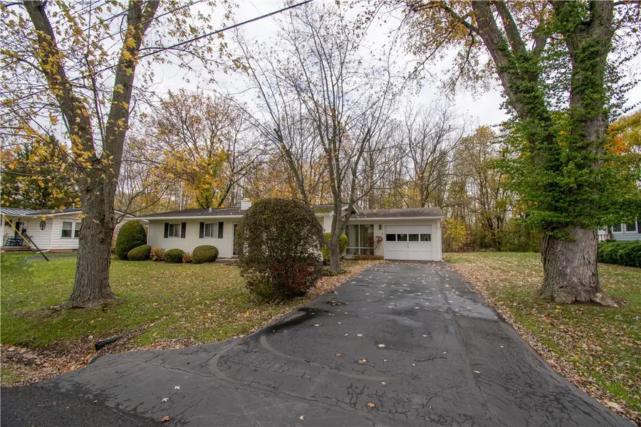 114 Sprucewood Circle, Geneva, NY 14456 - Image #3