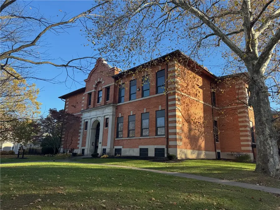 111 Gregory Park, Rochester, NY 14620 - Image #2