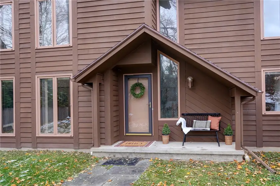 15 White Briar, Pittsford, NY 14534 - Image #2