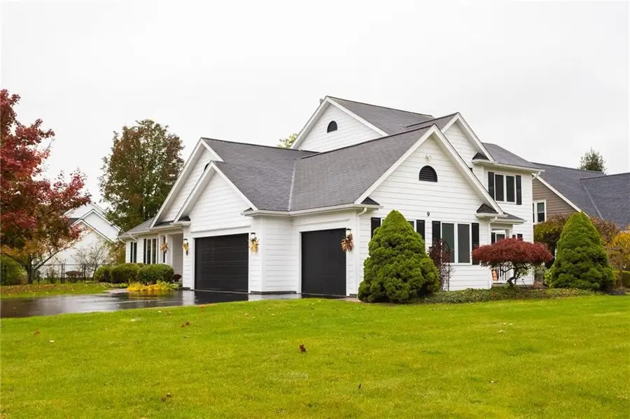 9 Folkestone Lane, Penfield, NY 14526 - Image #2