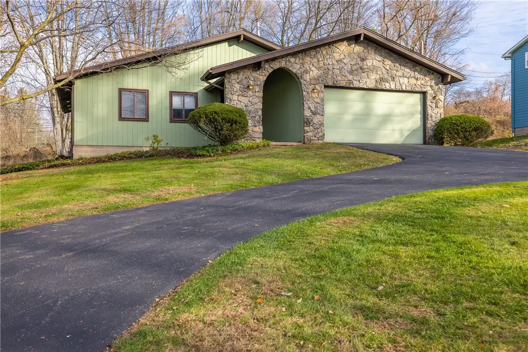 104 Woodside Drive, Penfield, NY 14526 - Image #1