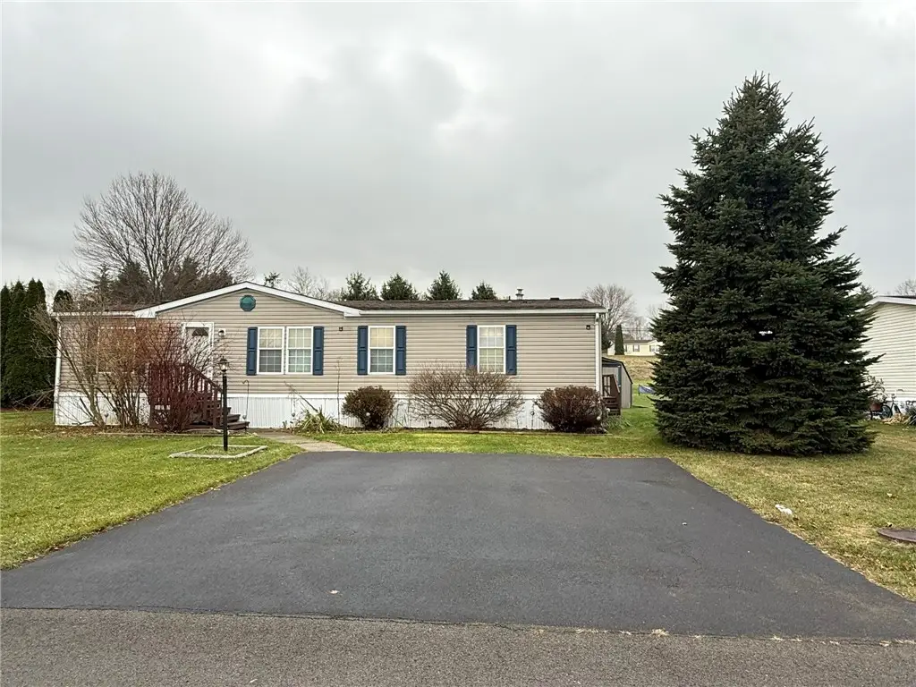 19 Morgans Run, Clifton Springs, NY 14432 - Image #1