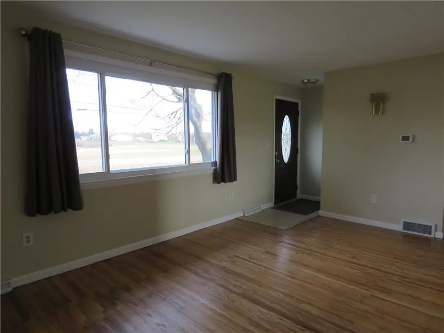 73 Fairbanks Rd, Riga, NY 14428 - Image #2