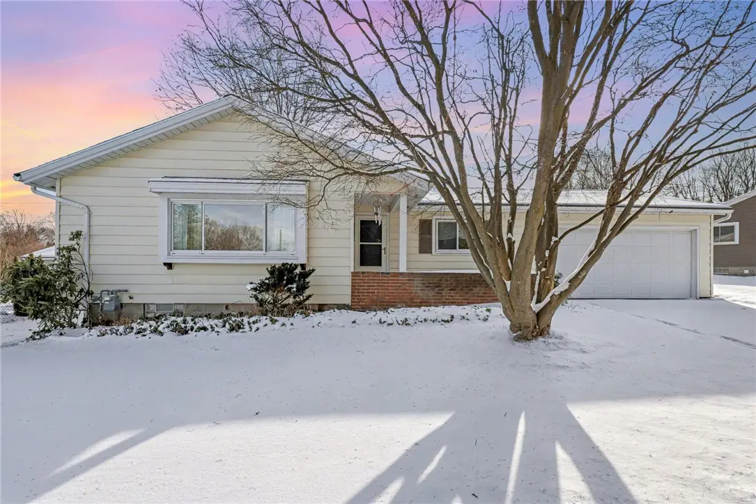 211 Westmar Drive, Rochester, NY 14624 - Image #1