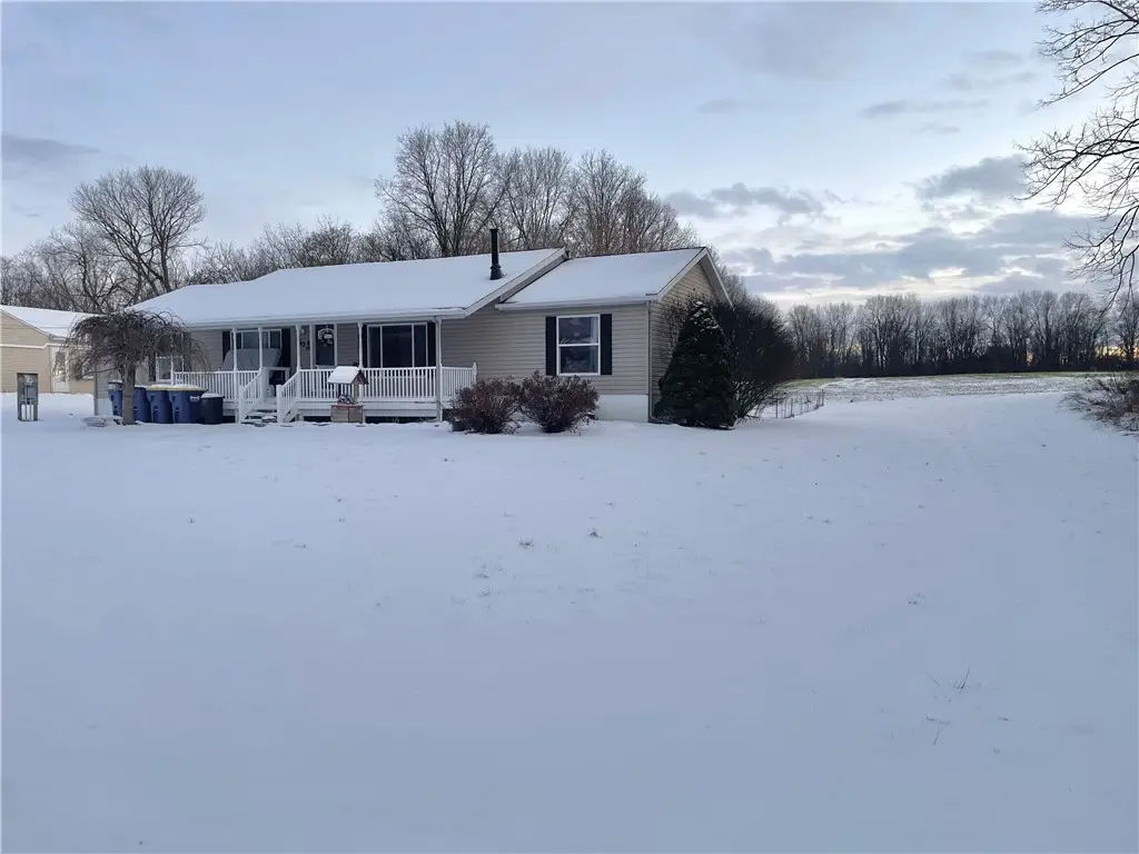 30 Elmhurst Circle, Auburn, NY 13021 - Image #1