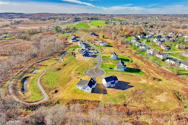 8 Mendon Green Lane, Pittsford, NY 14534