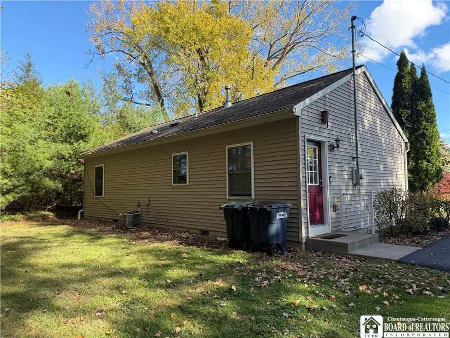 18 Middlesex Drive, Fredonia, NY 14063 - Image #3